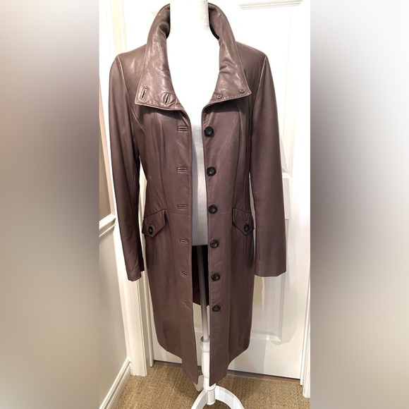 Danier Ladies Italian Leather Coat - Picture 8 of 9